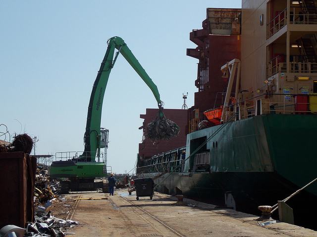 Unwashed cans cause stink at Newhaven metal facility