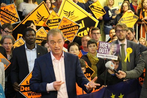 Lib Dem manifesto targets diesel cars