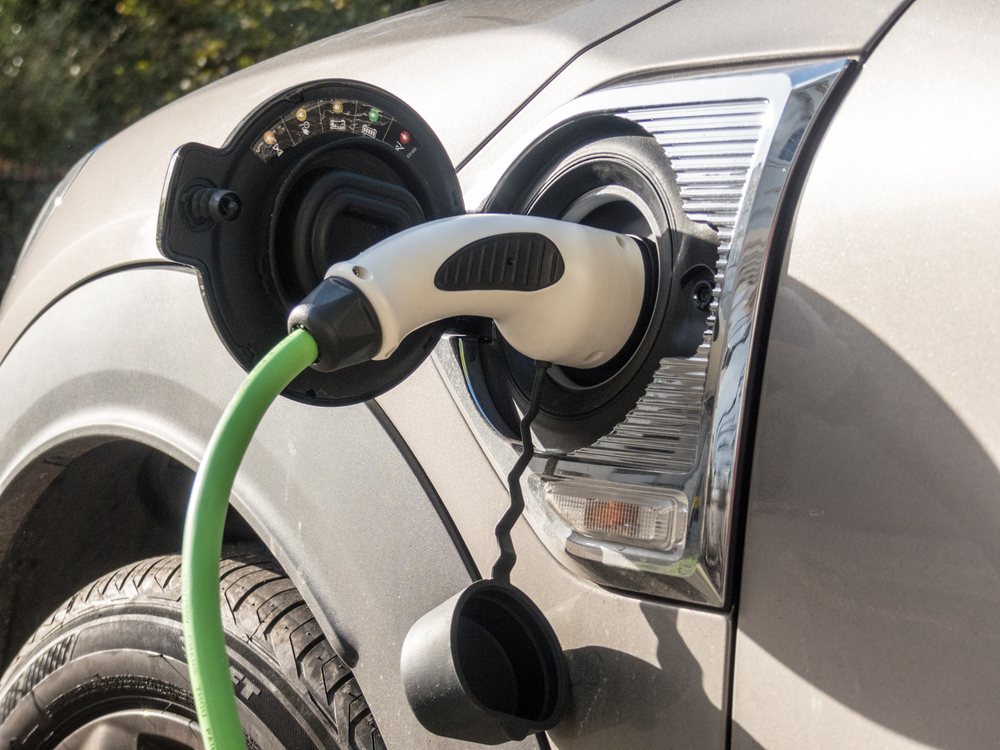 UK’s electricity networks to ‘cut red tape’ around EV charging