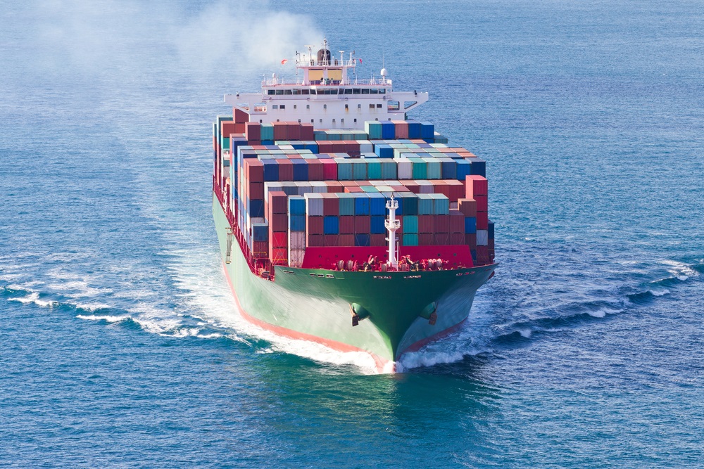Shipping sector slashes SOx emissions
