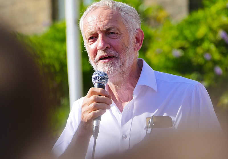 Labour promise to reinstate 3000 cancelled bus routes