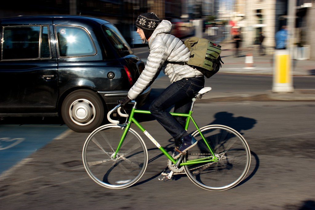 People get peak exposure to air pollution while cycling