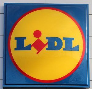 Lidl to install 300 EV chargepoints at its supermarkets