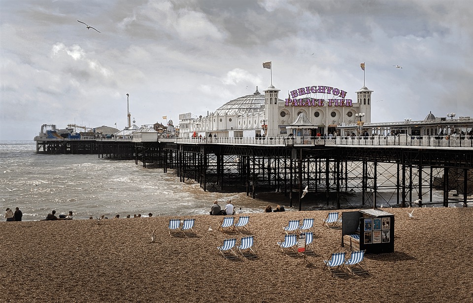 Brighton to get 200 EV chargepoints on lamp posts