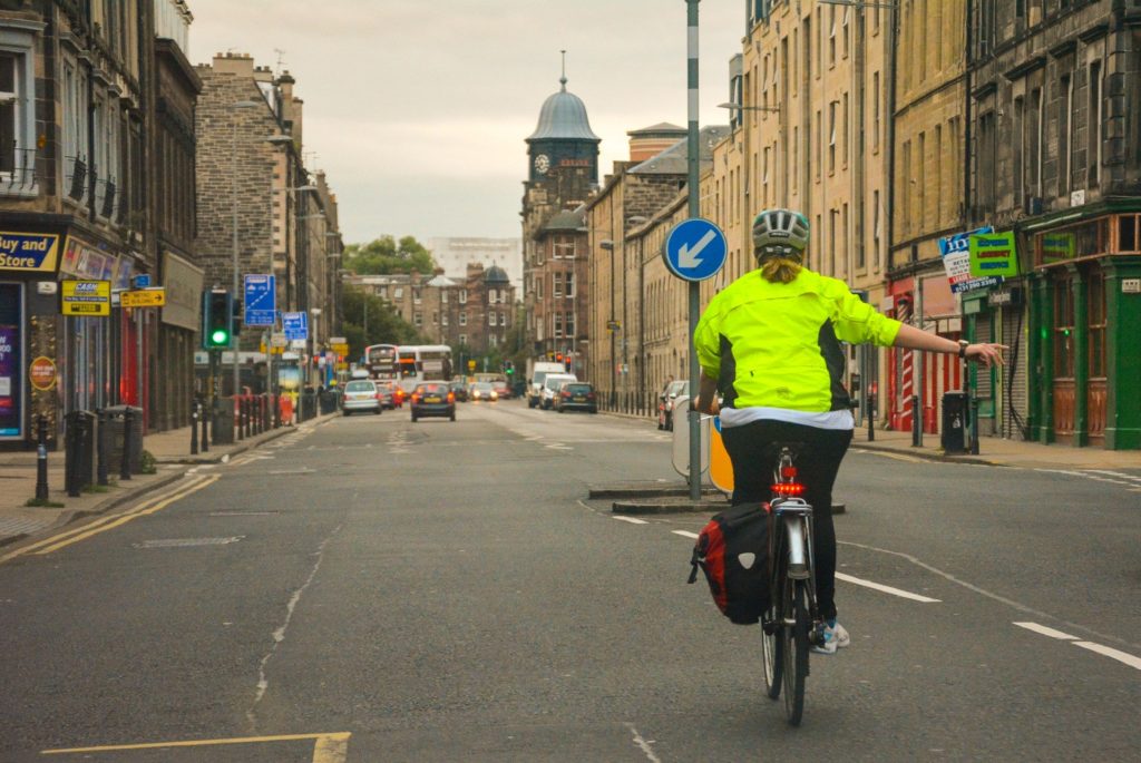 Delayed clean air plans will exacerbate north-south divide, warns report