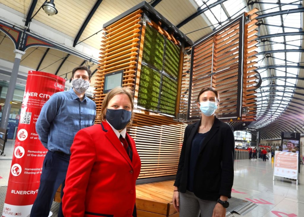 World’s first city tree cleans train station air