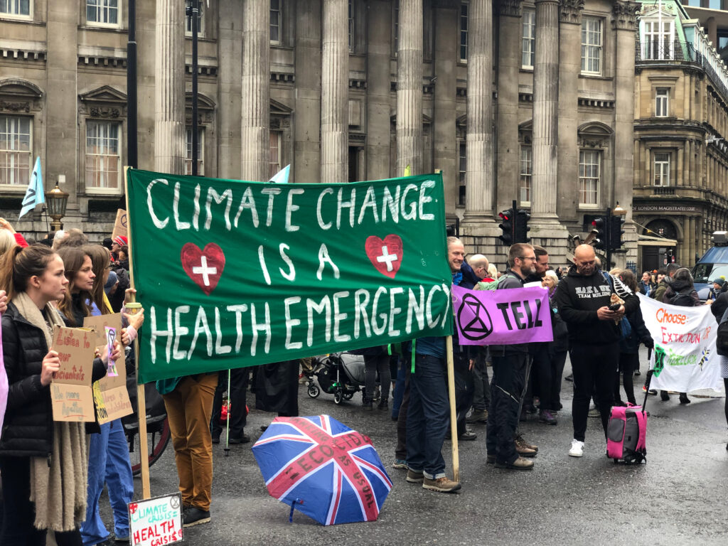Feature: The need to intergrate climate change and air quality