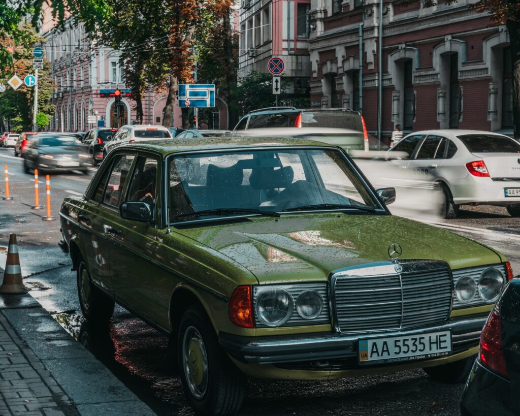 Parking bay suspensions 115x more expensive than weekly parking permits, study finds