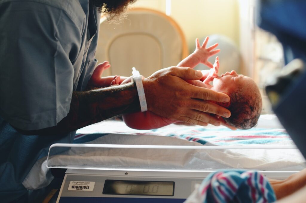 Birth weight may be reduced by exposure to traffic congestion