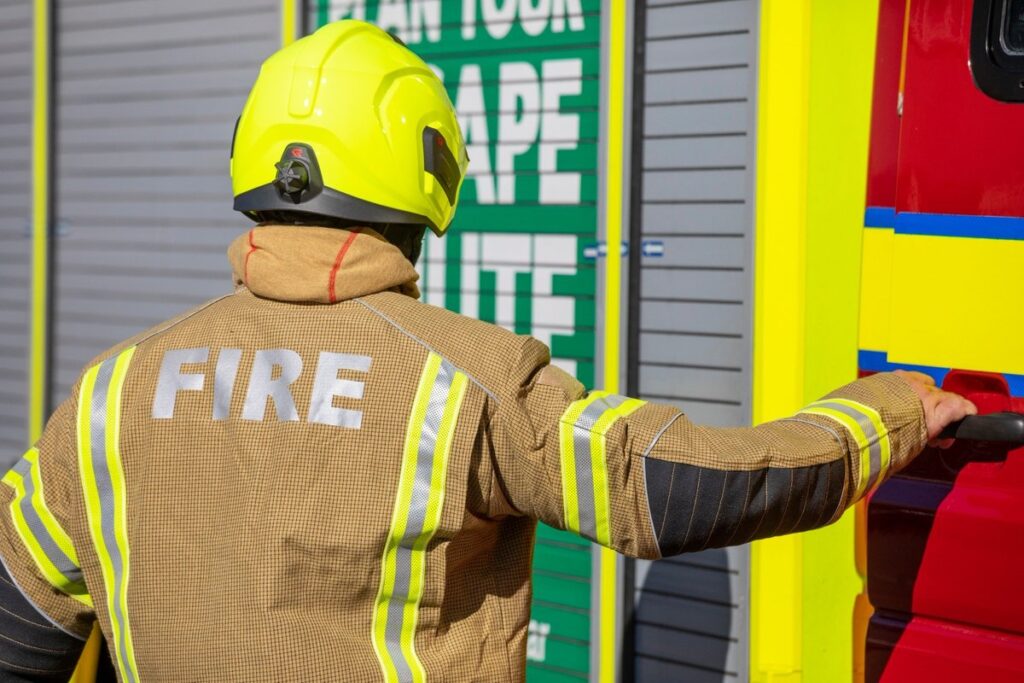 Air quality tests on decade-long rubbish dump fire to take another six months say council