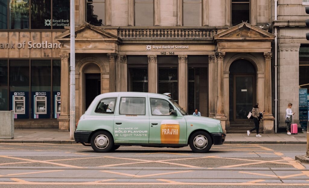 Glasgow taxi drivers rush for low emission zone exemptions