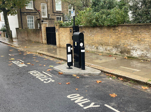 We need a strategy for positioning EV charging stations in urban streets