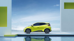 Smaller electric vehicles is the solution for shortage of raw materials