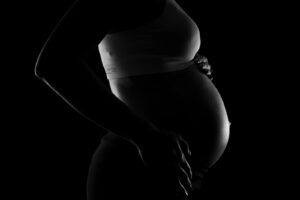 Postnatal depression linked to air pollution before and after childbirth
