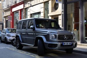 Parisians vote to triple parking charges for SUVs